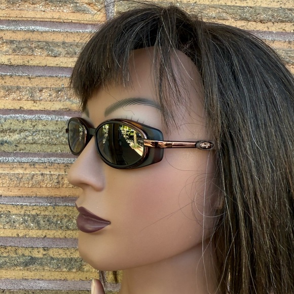 Maui Jim Hana MJ 124 10 Tortoise Brown
Frame & HCL Bronze Polarized 
Sunglasses - Picture 3 of 7